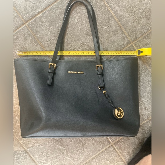 Michael Kors black large tote - Picture 4 of 9